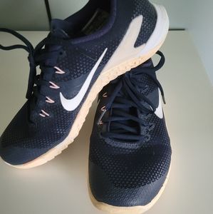 Nike WMNS Metcon 4 924593-402 Obsidian/White/Pink